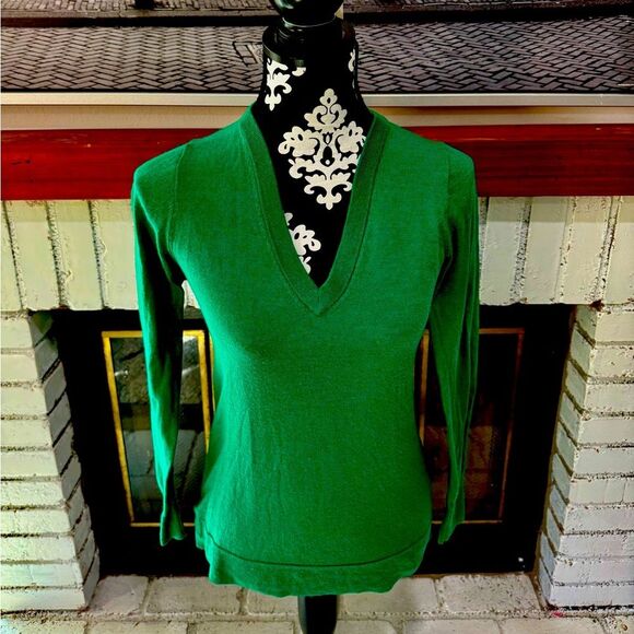 J. Crew Women Sweater Green Small Merino Wool Blend VNeck Pullover Long Sleeve - Picture 1 of 8